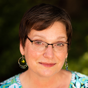 Tessa Carr headshot